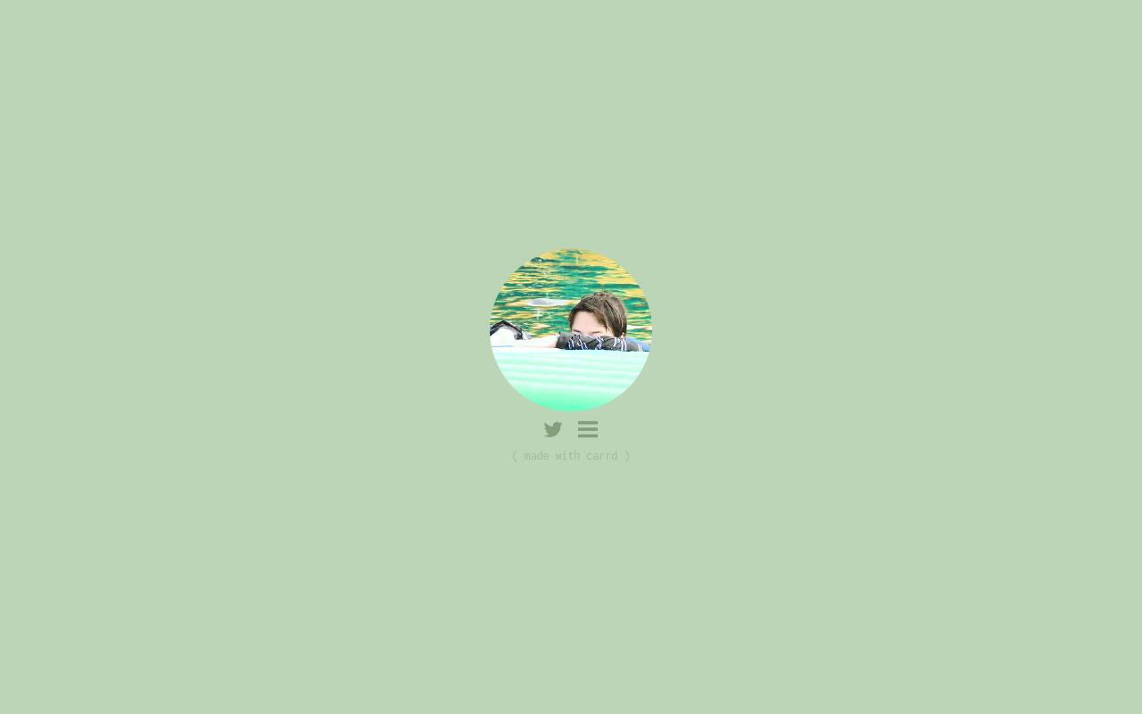 Carrd profile picture for @irresistible